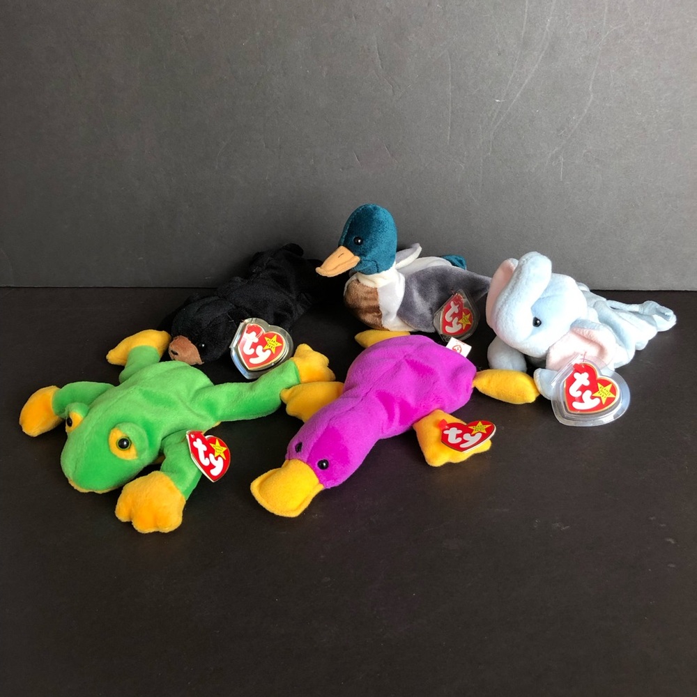 Lot of 5 TY Beanie Babies w/Tags Blackie, Smooch, Patti, Jake, Peanut PVC EUC